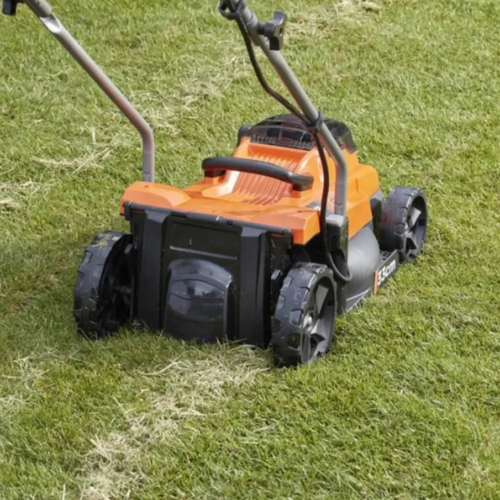 Black + Decker Tondeuses | - Tondeuse a gazon sur batterie 18v 33cm de coupe black+decker bcmw3318n-xj - livré sans batterie ni chargeur