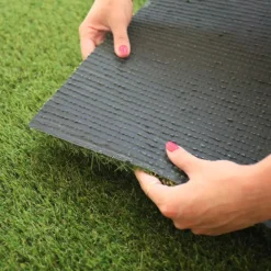 Décoweb Gazons | DÉCOWEB - Gazon synthétique fireguard classé feu - 25mm - rouleau de 4m x 11m