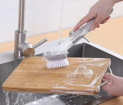 Downypaws - Brosse de nettoyage de cuisine 2 en 1 à long manche : avec distributeur d'éponge et brosse à vaisselle New
