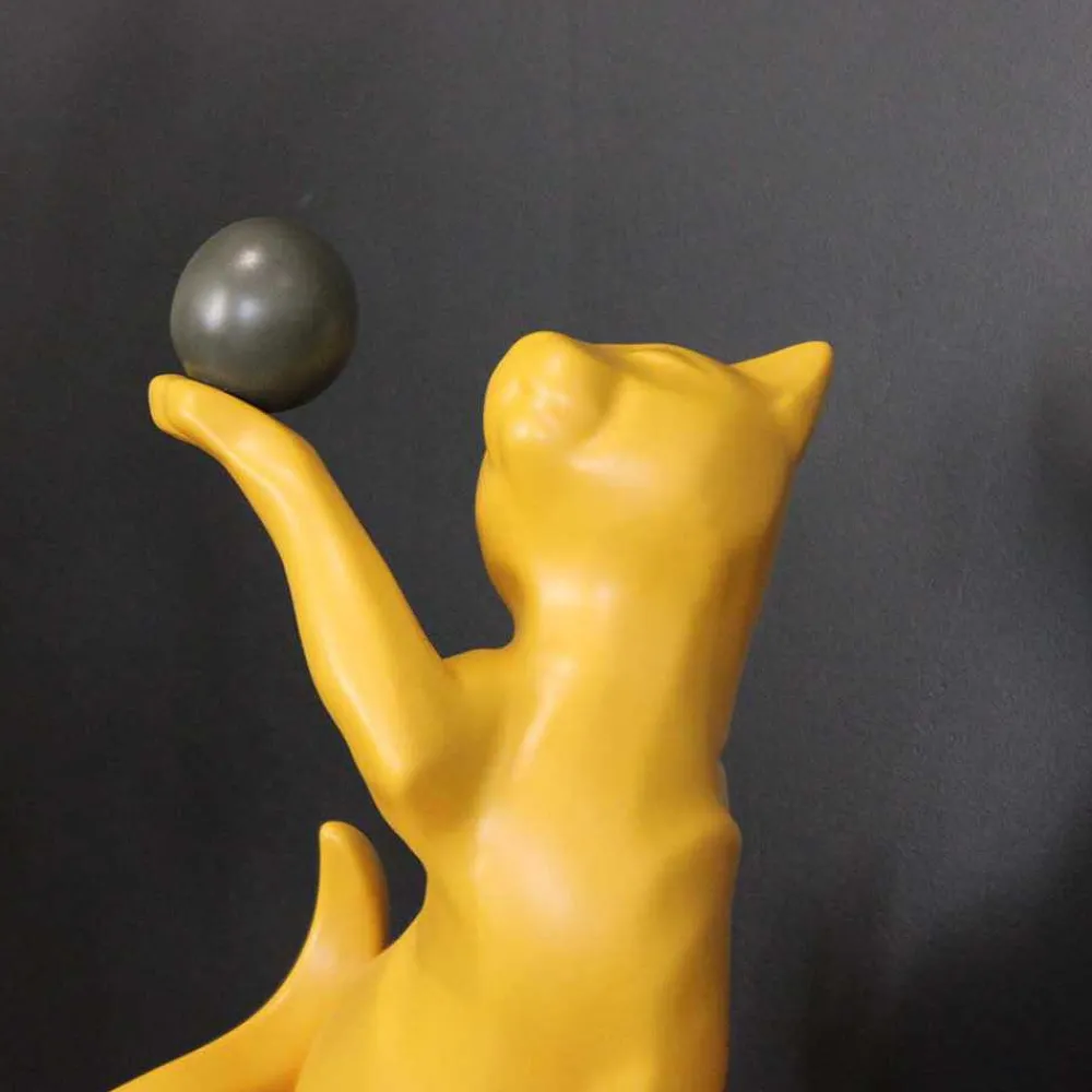 Drimmer Objets De Décoration | - Statuette en céramique chat avec balle shadow