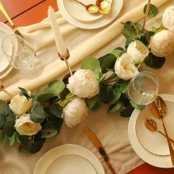Dtopbuyage - Vigne de fleurs artificielles de pivoine et de feuilles d'eucalyptus pour mariage blanc 2pcs Discount