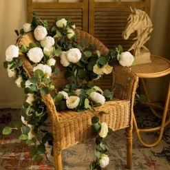 Dtopbuyage - Vigne de fleurs artificielles de pivoine et de feuilles d'eucalyptus pour mariage blanc 2pcs Discount