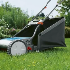 Gardena Tondeuses | - Tondeuse a gazon hélicoidale 330 classic - - coupe sans friction - guidon ergonomique - surface tonte max 150m²