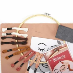 Graine Créative GRAINE CRÉATIVE - Kit broderie décorative visage line art Hot