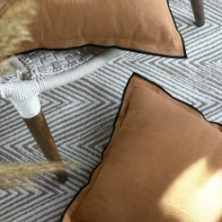 Lovely Casa Objets De Décoration | - - coussin volant plat feston noir coton