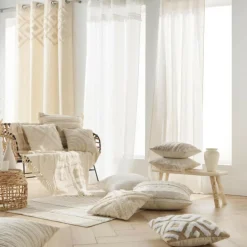 Paris Prix Objets De Décoration | - Coussin déco tufté à pompons 