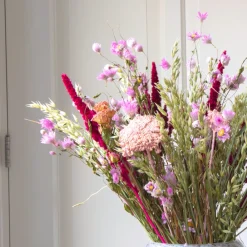 Plant In A Box - Fleurs séchées - bouquet 'trendy lucky love' Clearance