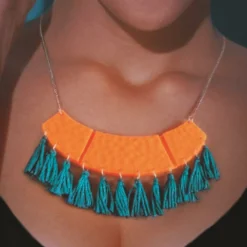 Staedtler - Kit pâte polymère fluo - faire son collier plastron orange fluo Hot